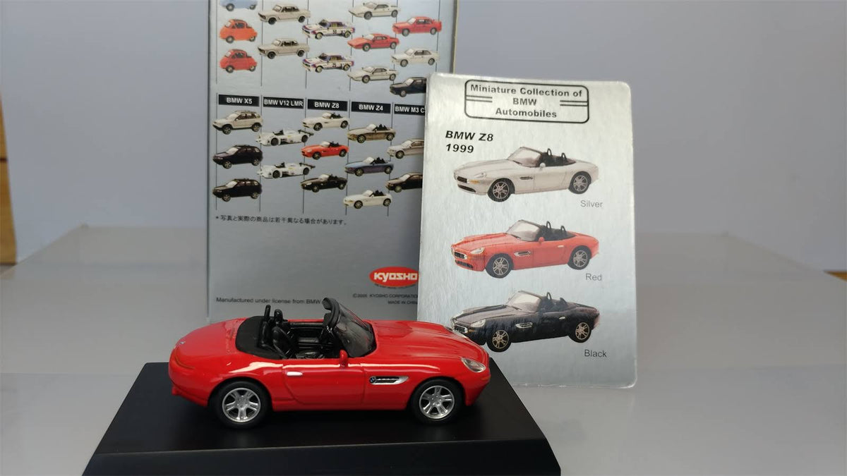 1:64 BMW Z8 1999 Red C82627