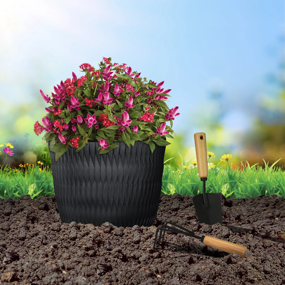 Black Resin Planter D693