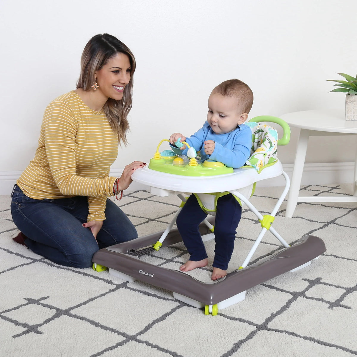 Activity Baby Walker with Removable Toy Tray U394292