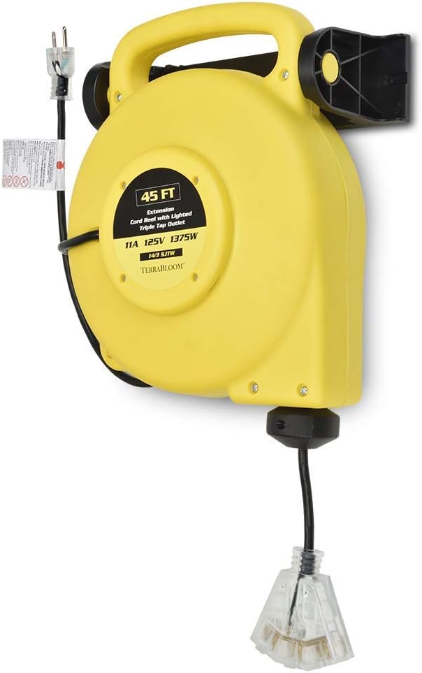 25 Ft Retractable Extension Cord Reel with 3 Outlets Y830