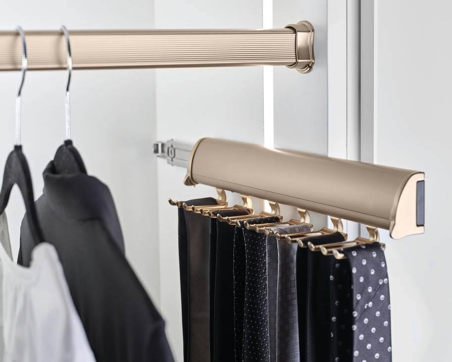 Matte Nickel Tie Rack Q29293