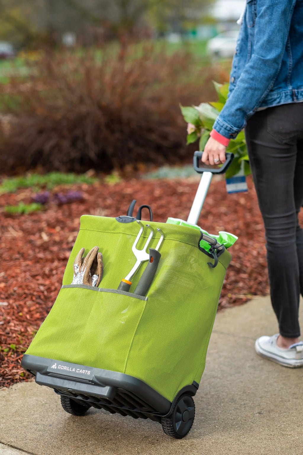 Soft-Sided Folding Cart 50 lbs. Capacity with 4 Flat-Free Wheels D602