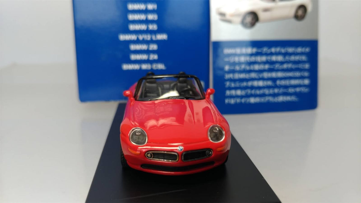 1:64 BMW Z8 1999 Red C82627
