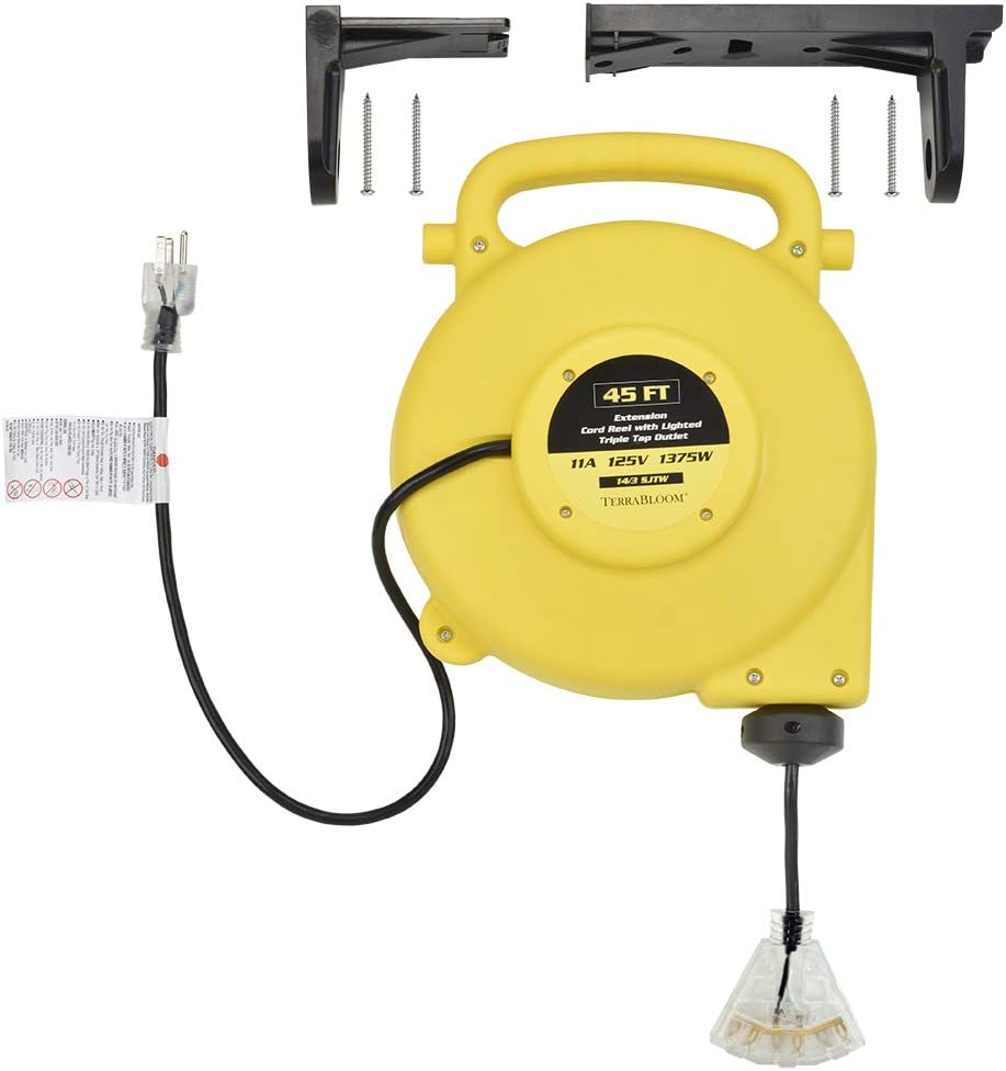 25 Ft Retractable Extension Cord Reel with 3 Outlets Y830