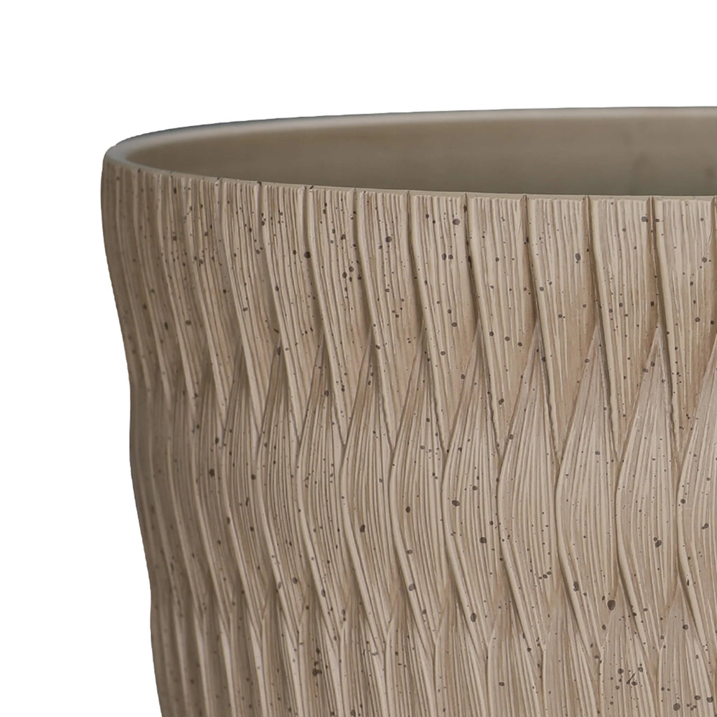 Black Resin Planter D693