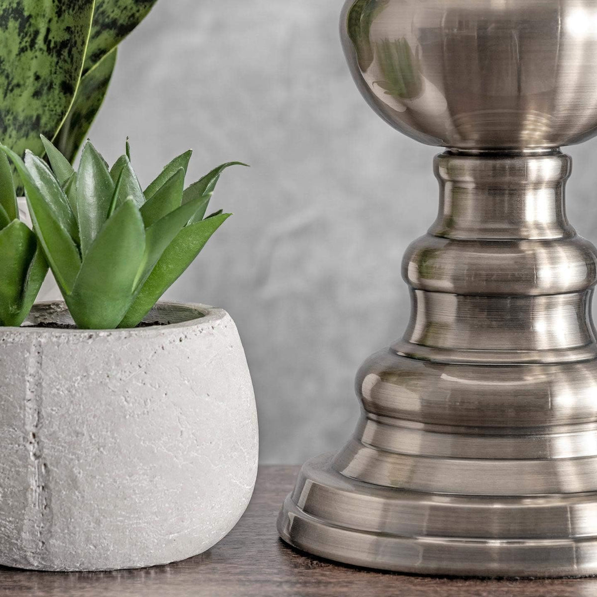 Metal Table Lamp O8631