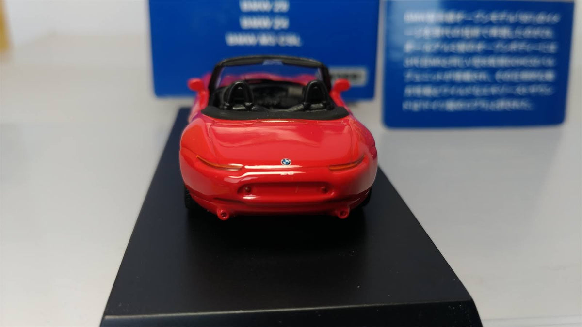 1:64 BMW Z8 1999 Red C82627