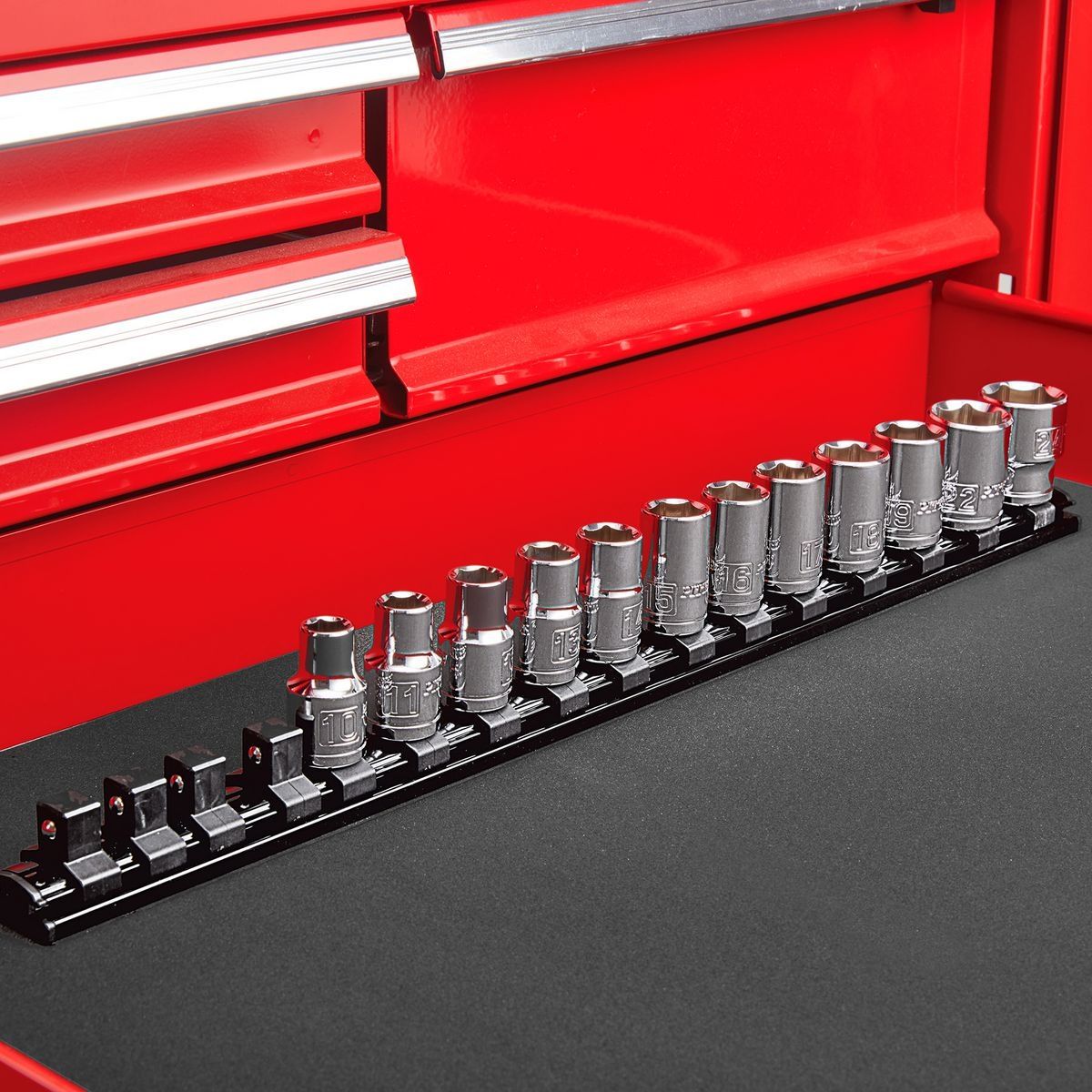 1/2 in. Magnetic Socket Rail Q864